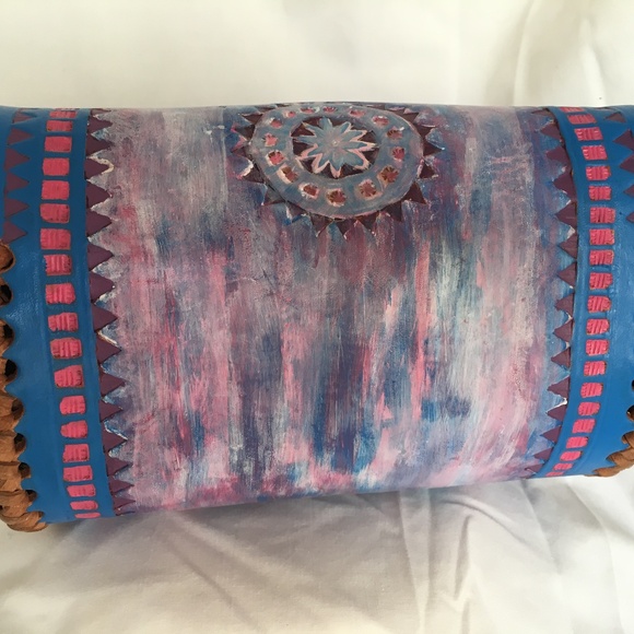 Handmade Mexican Round Leather Crossbody Purse, Hand Painted, one-of-a-kind, - Picture 7 of 7